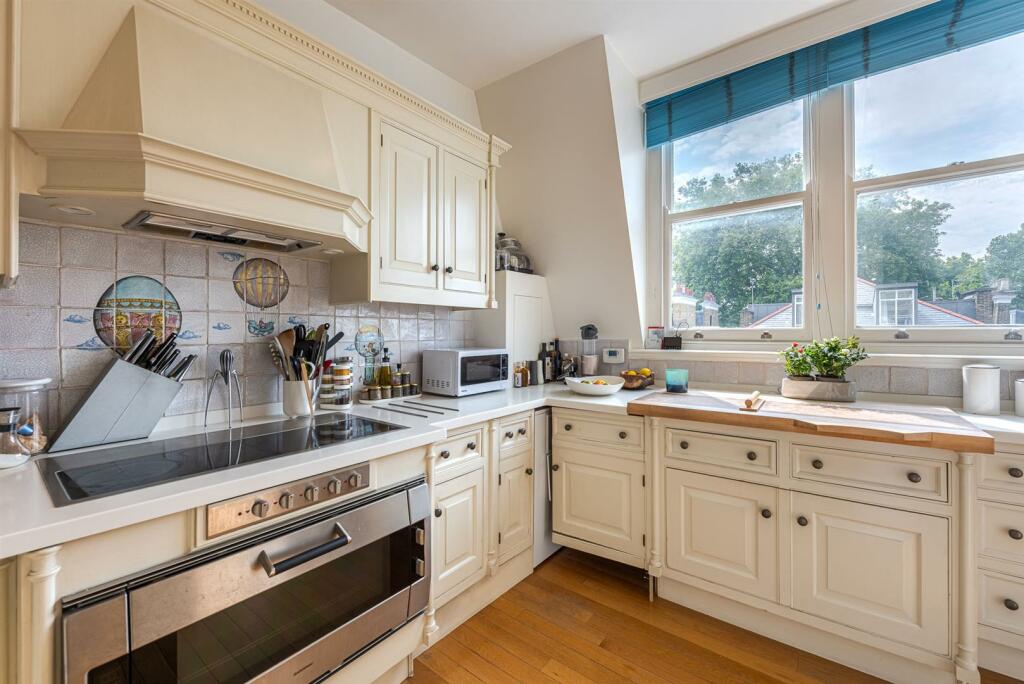 Wetherby Gardens 9D-7-2. Low Res.jpg