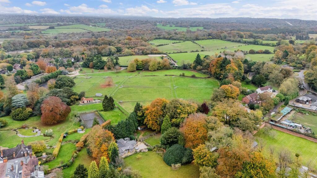 ORCHARD HOUSE DRONE (2).jpg