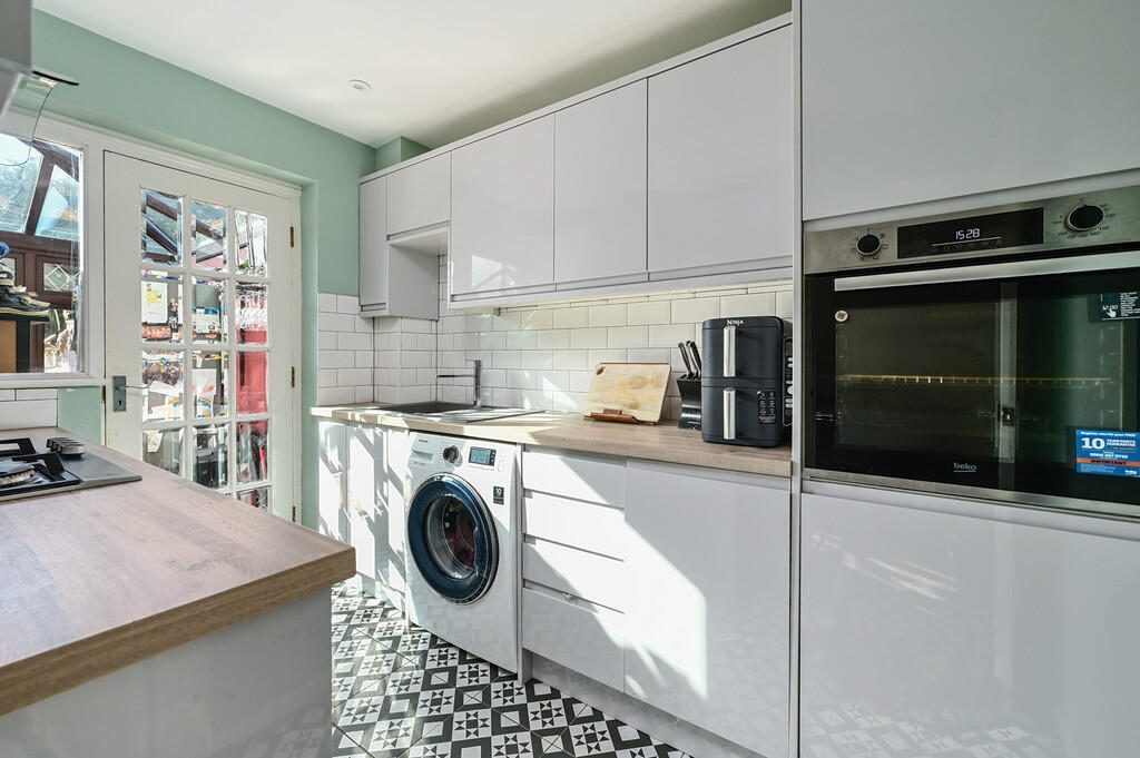 38 Quebec Gardens...