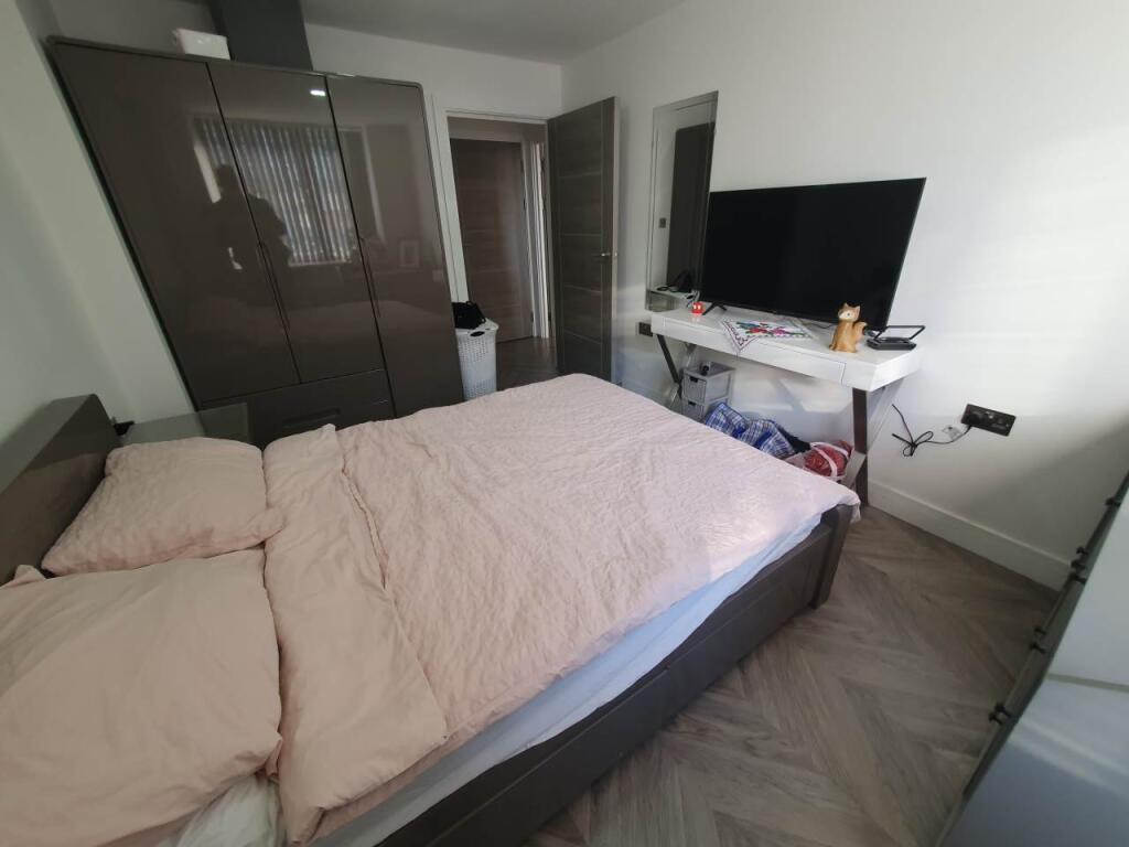 Bedroom (2)