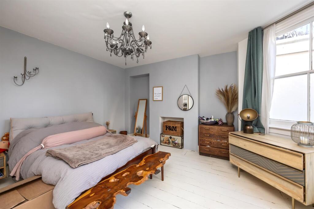 St Aubyns 59A-003.jpg