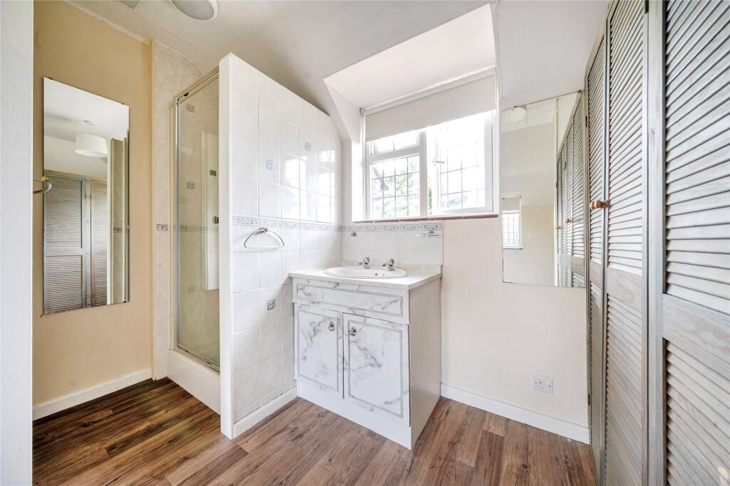 Ensuite