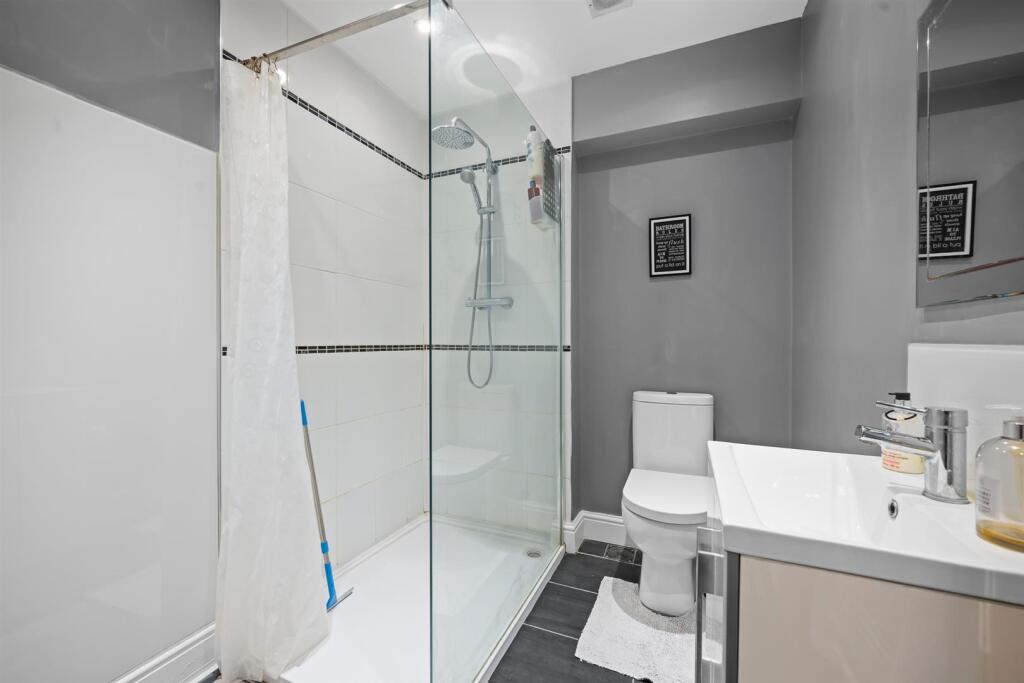 DOWNSTAIRS SHOWER ROOM