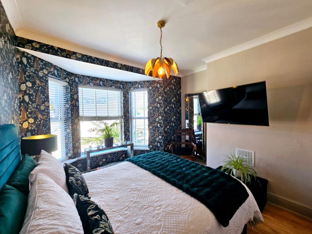 6fa89816-6c1b-4bcc-8ff9-3ed3a5f59e56