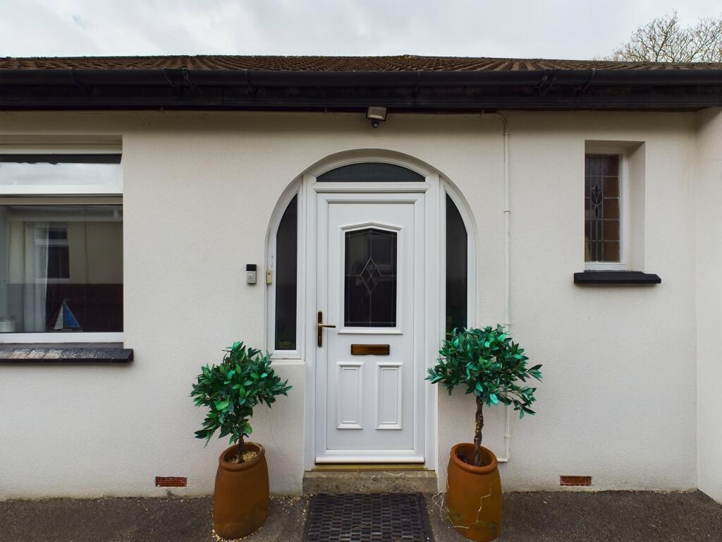 Front &amp; Entrance