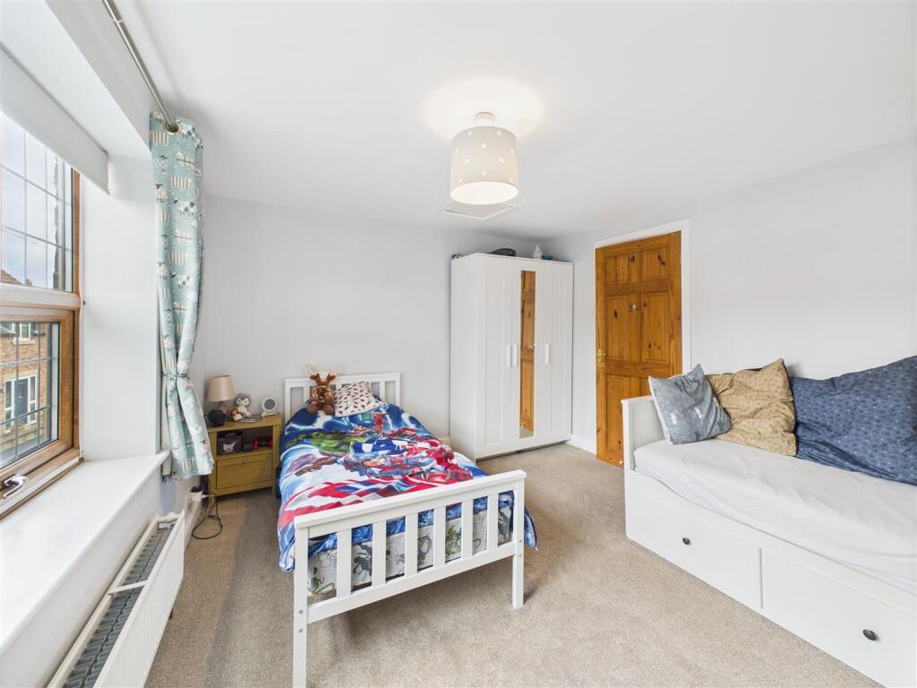 BEDROOM 3