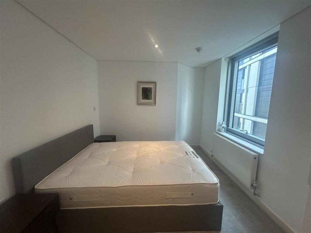 Bedroom2.4.jpg