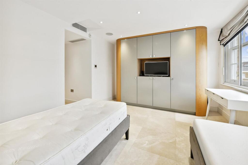 16 York Terrace West (13).jpg