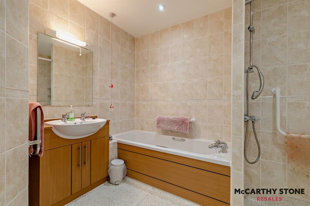 8592260-interior15-800.jpg