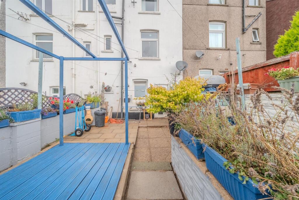 2 Woodview Terrace-17.jpg