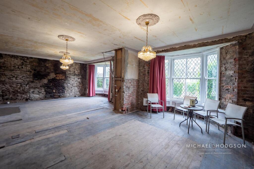 Living Room/Dining Room