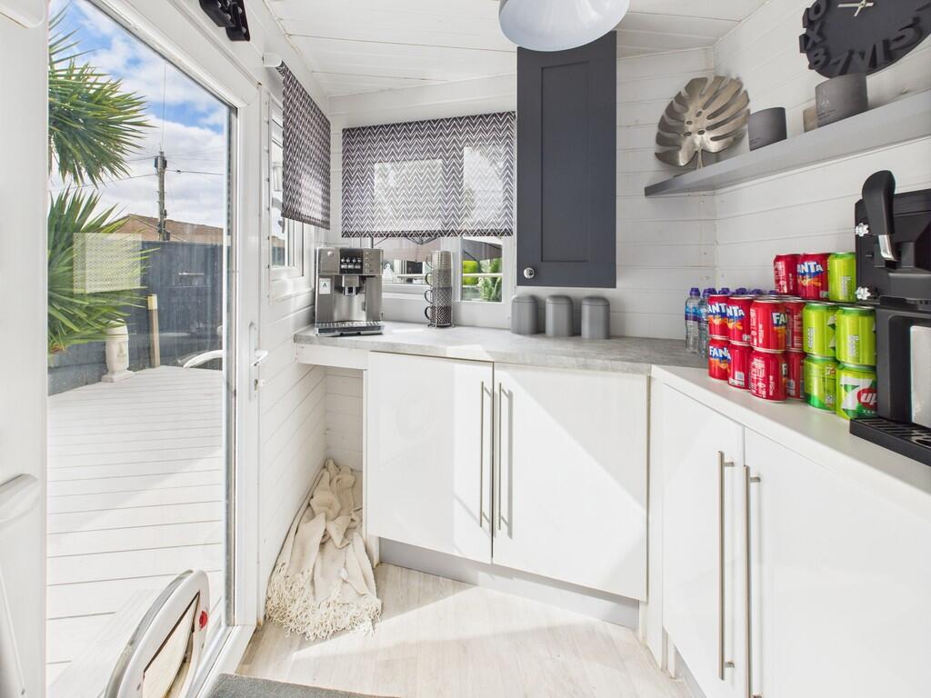 CAM03974G0-PR0191...