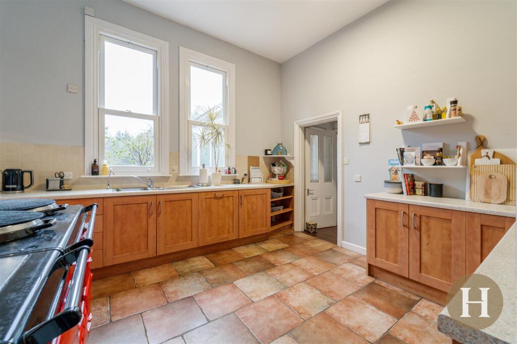 Hadleigh Estate Agents-23.jpg