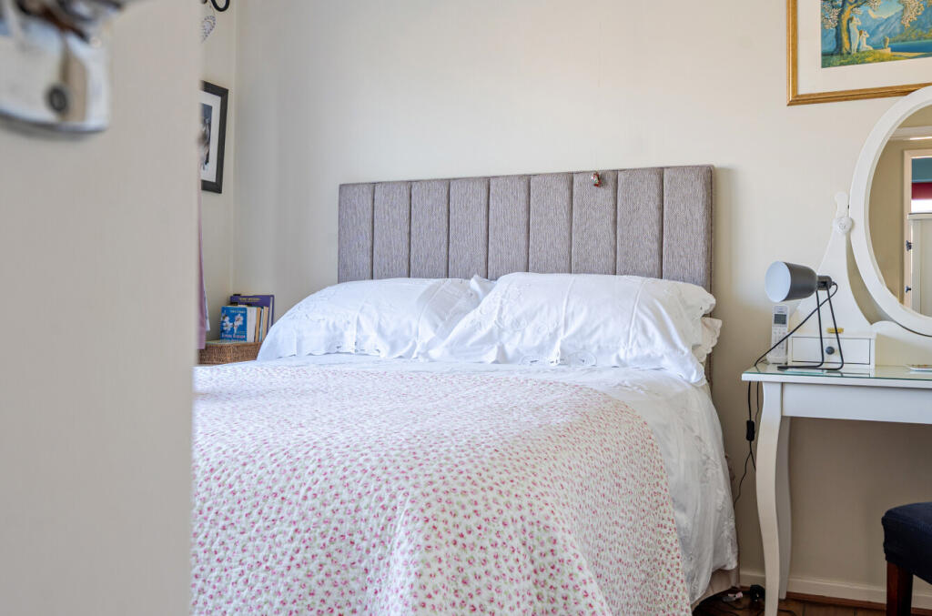 1360442-6-68dbb3f...