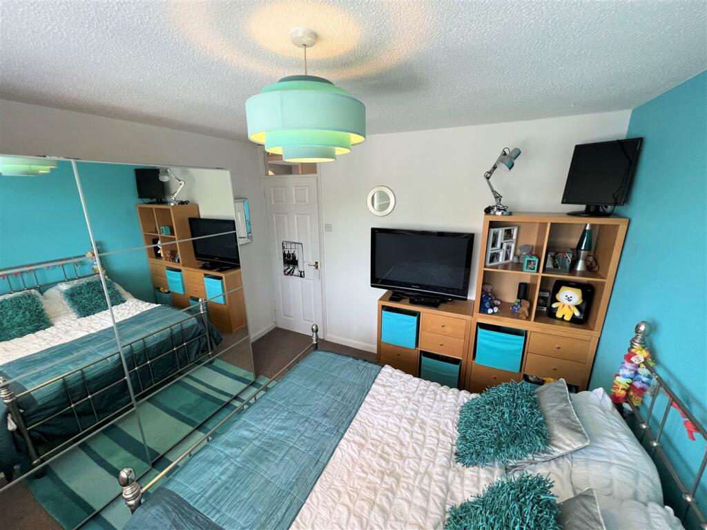 Bedroom 2B.JPG