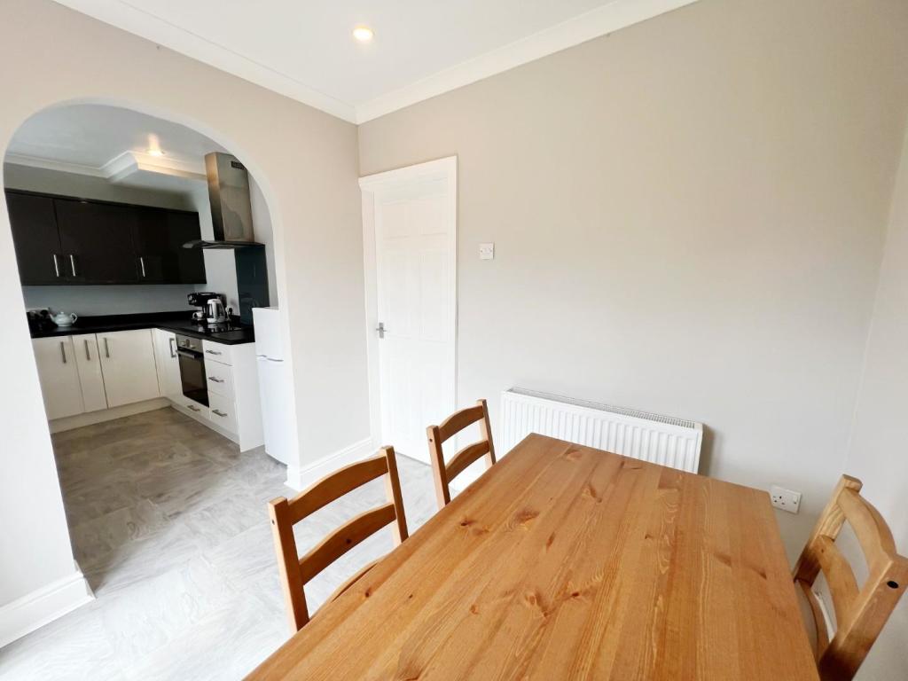 Dining Area 3.jpg
