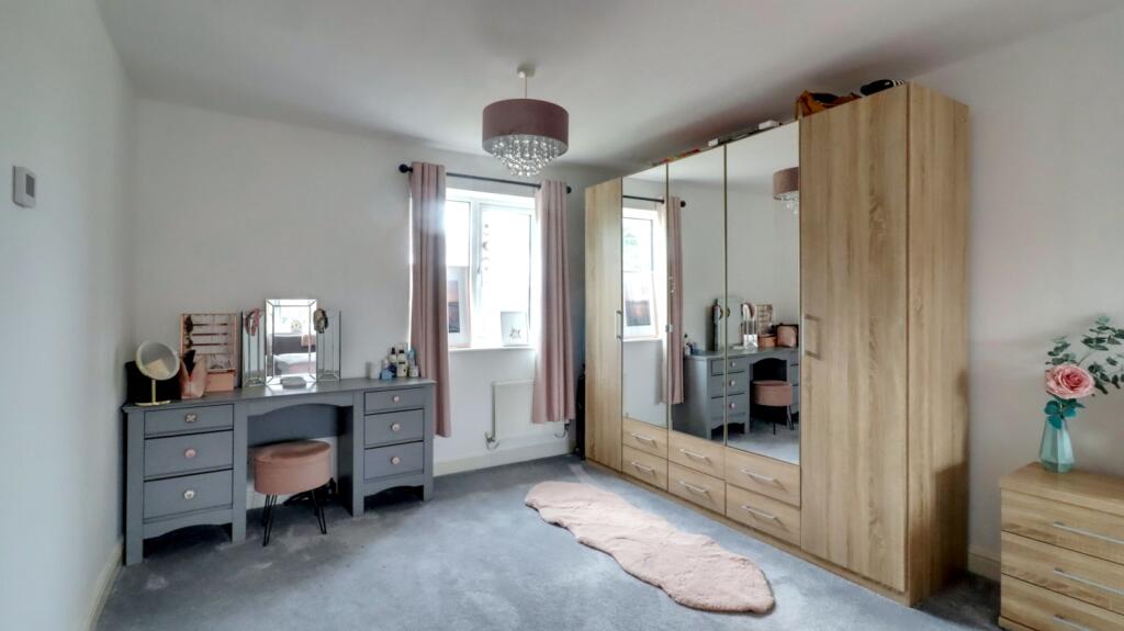 11. Bedroom 1 - 1