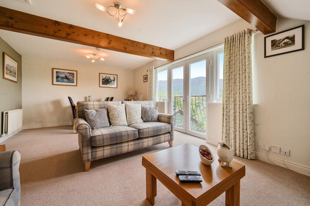 Living / Dining R...