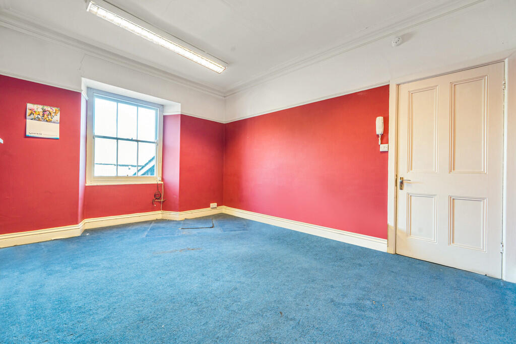 Spacious Office R...