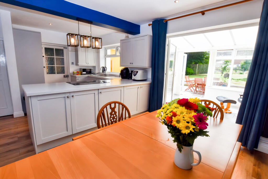 Dining Area 1