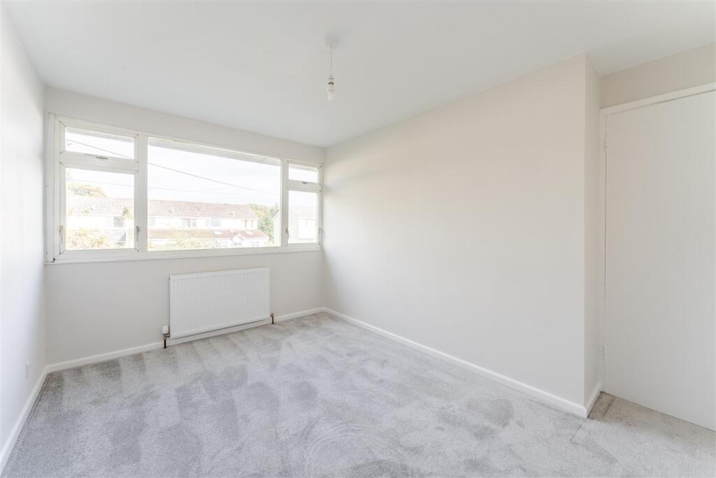 8 - bed 2.jpg