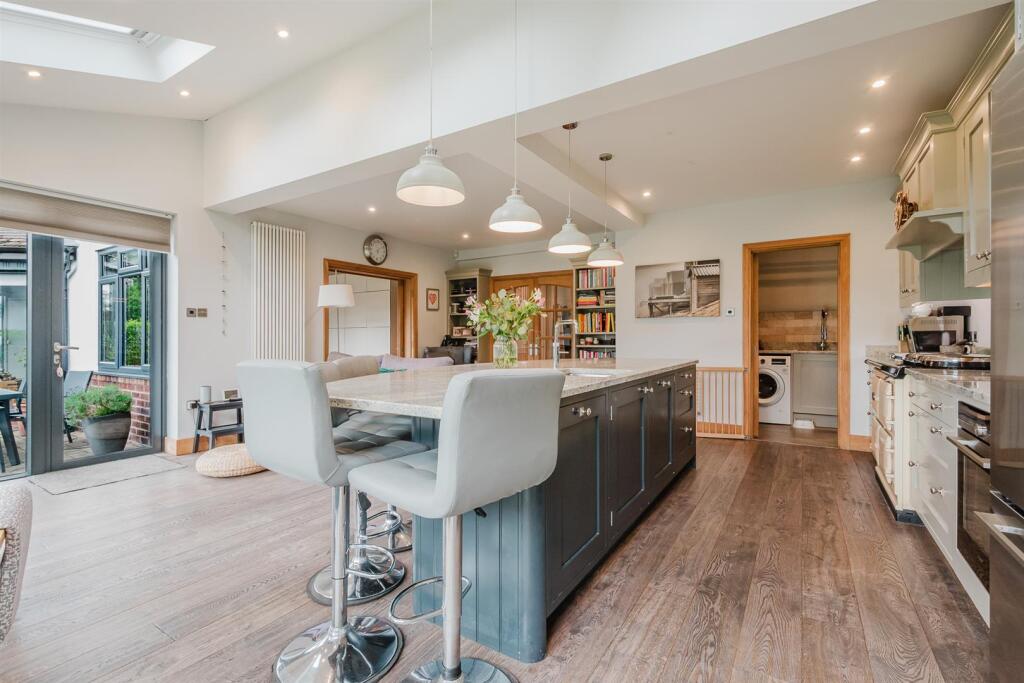 Live In Breakfast Kitchen