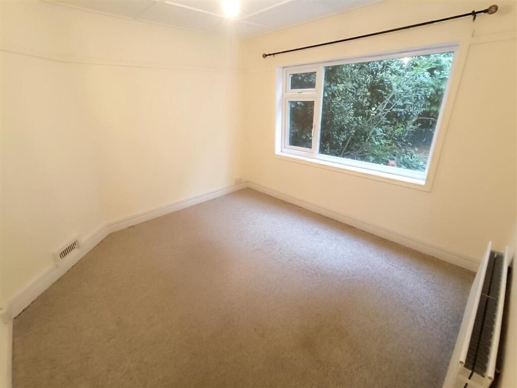 Bedroom 2 .jpg