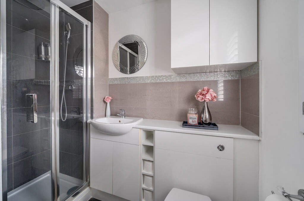 1380880-5-6917304...