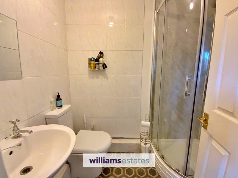 Ensuite Shower Room 