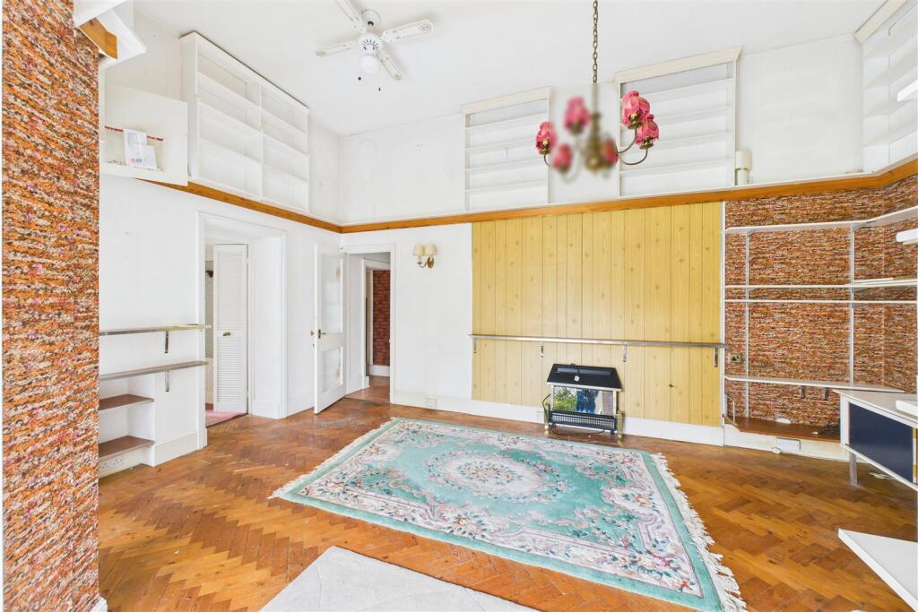 Cliff Lodge, 13 Old Teignmouth Road, Dawlish EX7 0