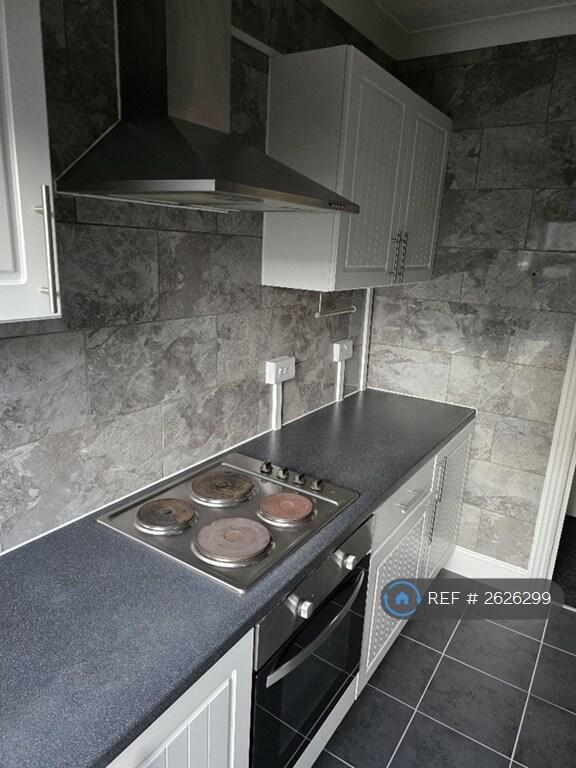 Flat 5 - Kitchen