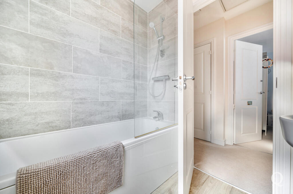 44324dff-1bea-483...