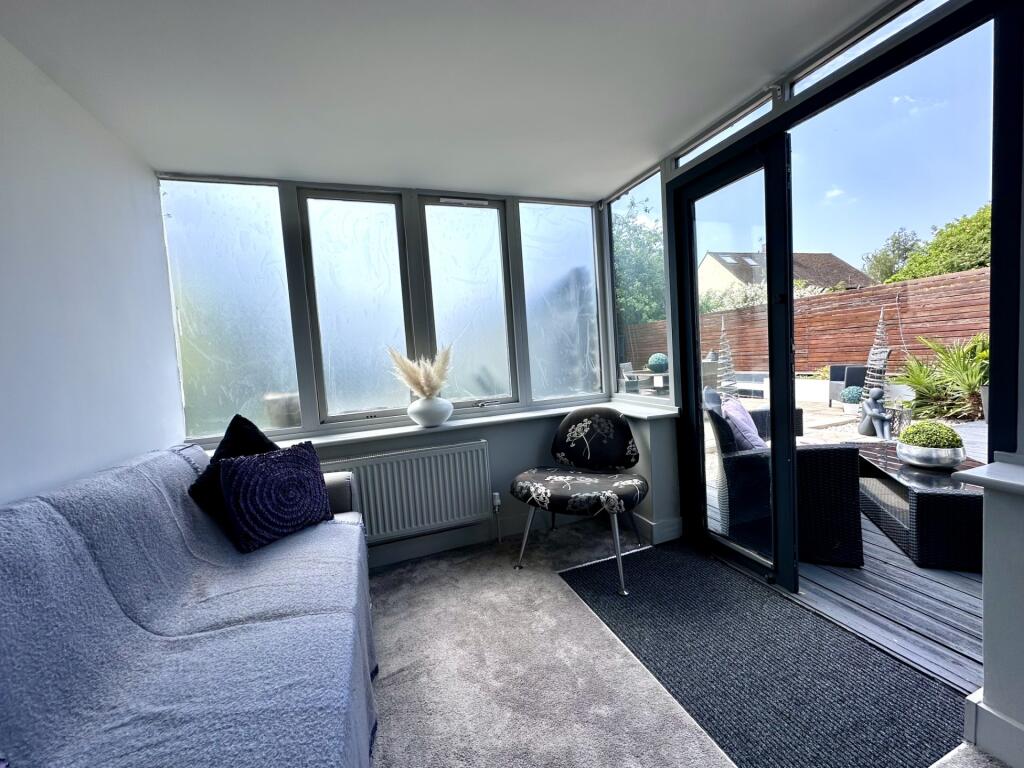 GARDEN ROOM