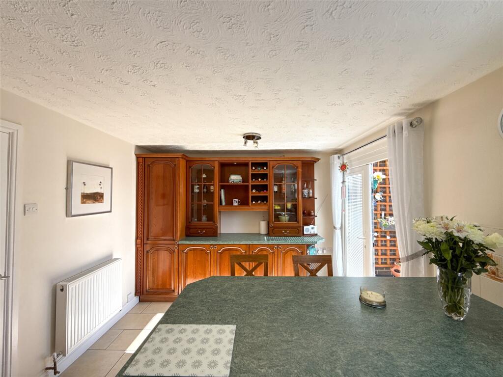 Breakfasting Kitchen