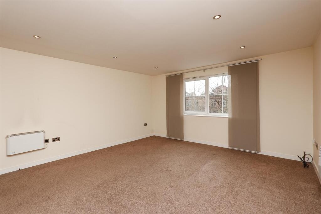 Living Room2.jpg
