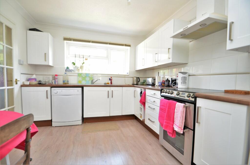 Kitchen/Breakfast Rm