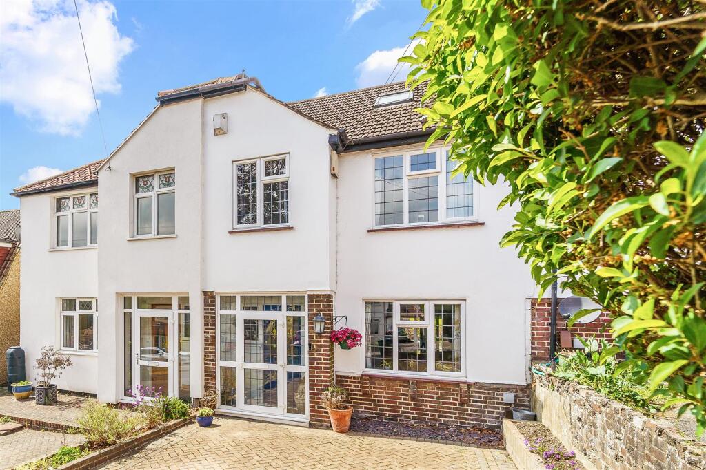 CHIPSTEAD WAY, 196 (3).jpg