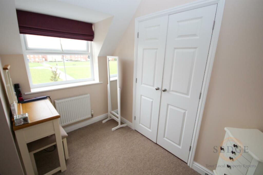 18 derwent way -05.jpg