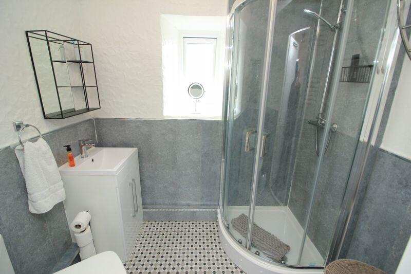Shower room annexe