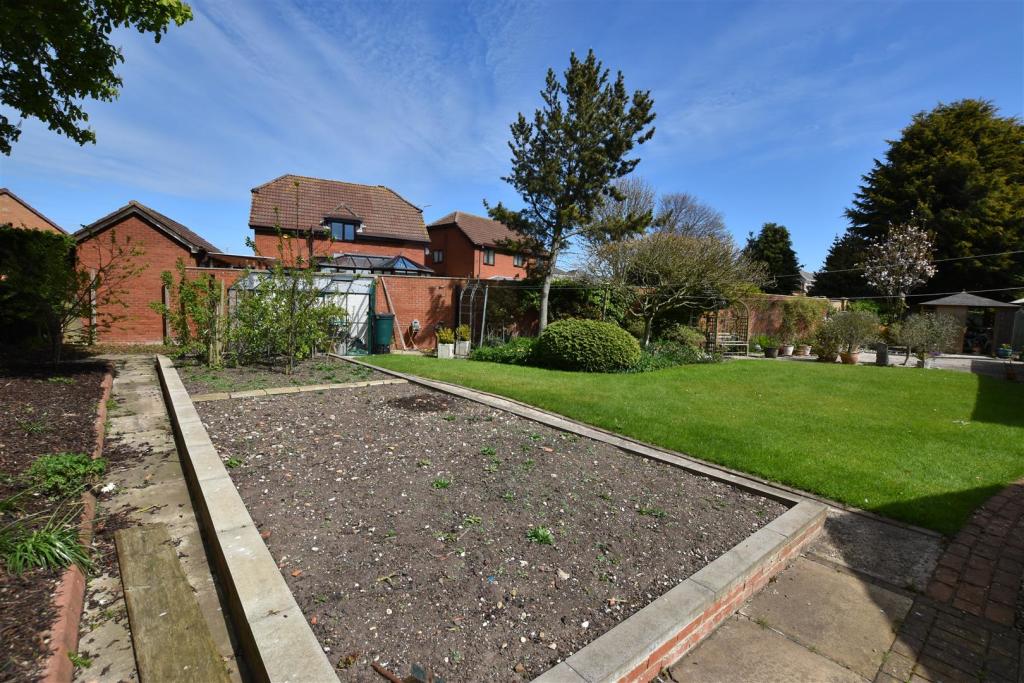 Rear Garden..JPG