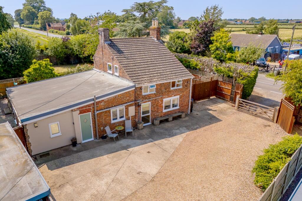 Sunset Cottage (Gipsey Bridge)-3