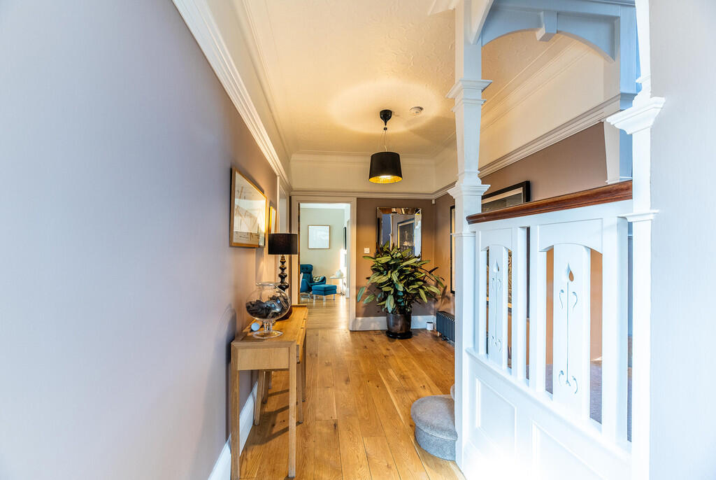 34 Warwick Road 0...