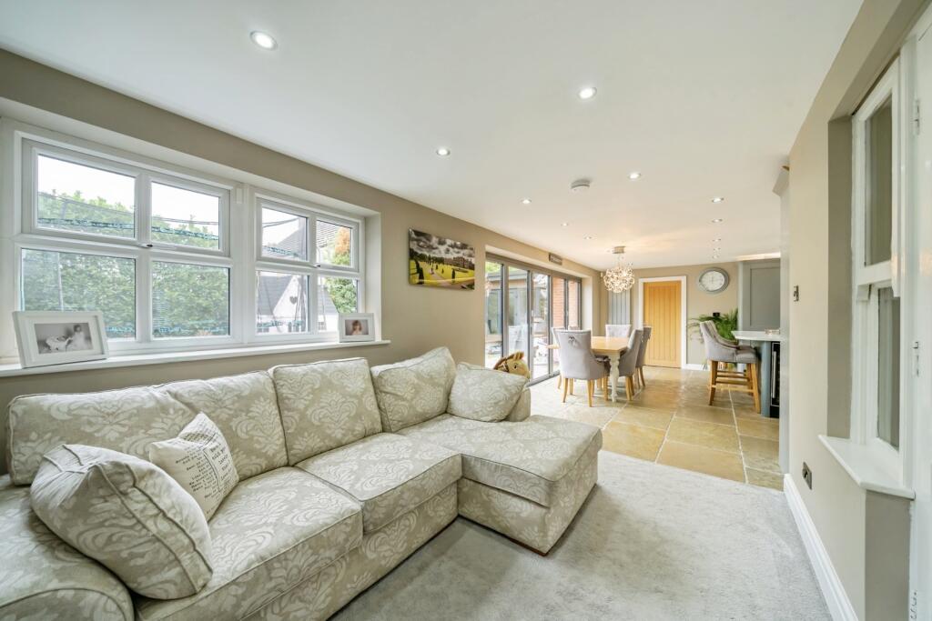 Kitchen/Diner/Family