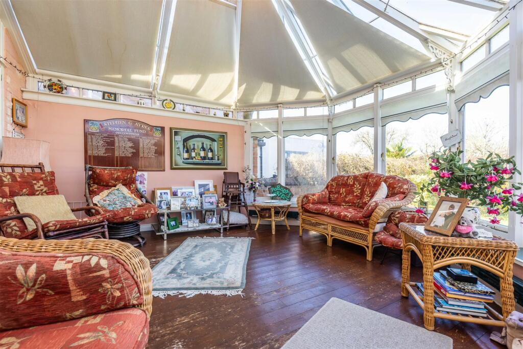 Northcote House, 45, Bingham Road Radcliffe-On-Tre