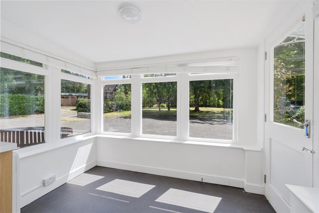 SPINNEY COTTAGE FLAT  (21).jpg