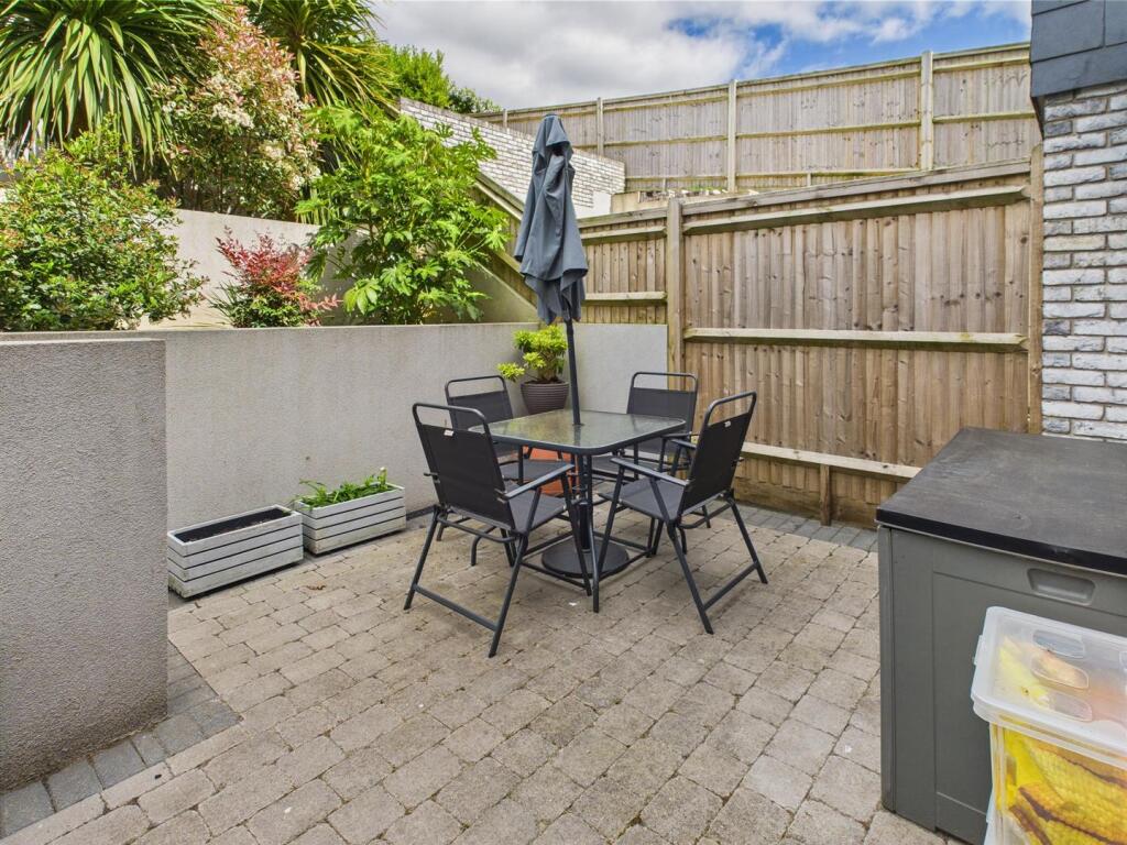 garden patio.jpg