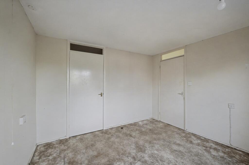 137 Lime Kiln, Royal Wootton Bassett, Wiltshire SN4 7HQ