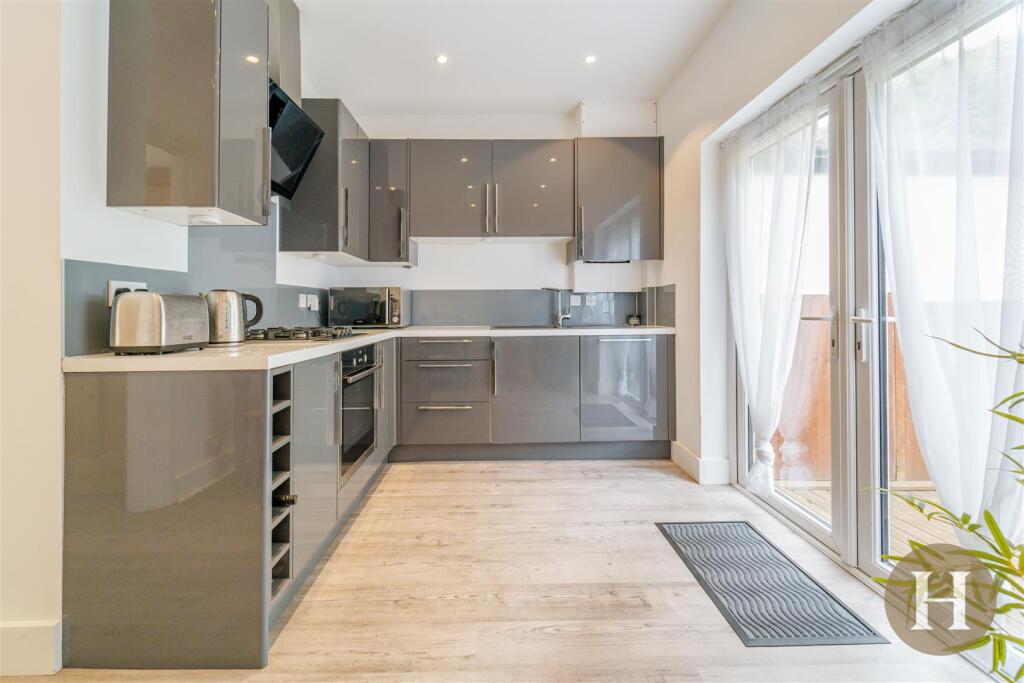 Hadleigh Estate Agents-5.jpg