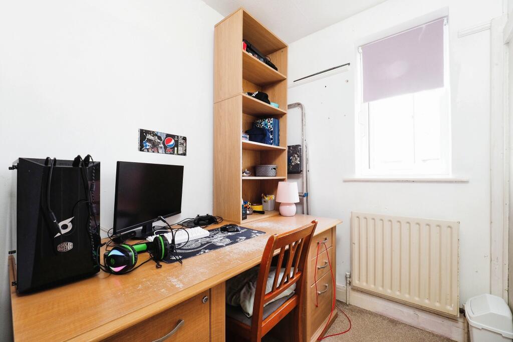 Bedroom/Office