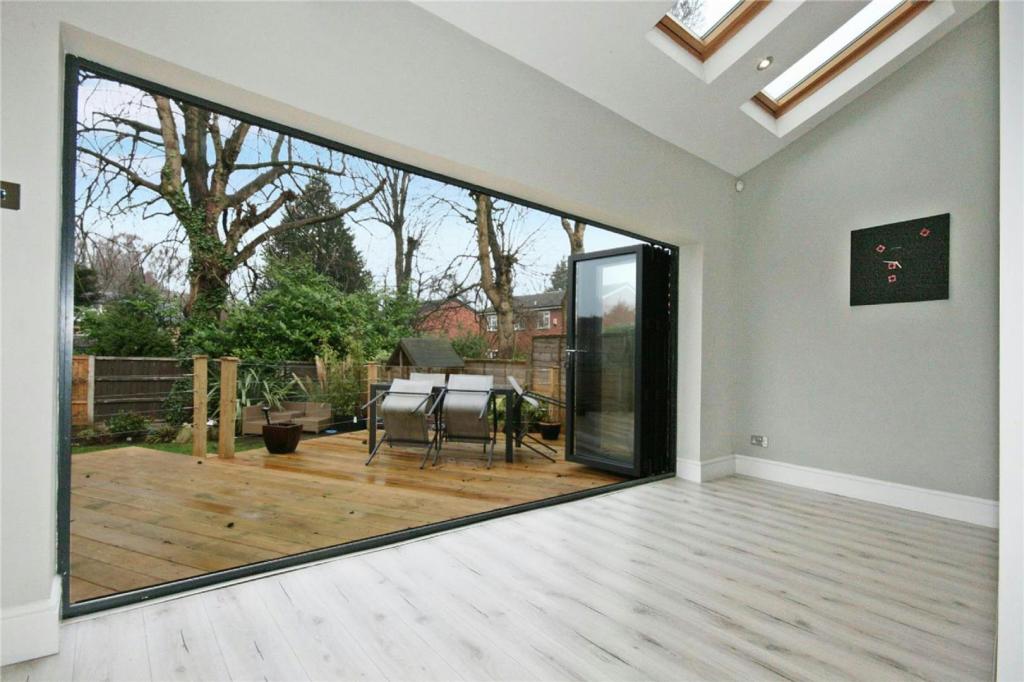 Bi-Fold doors to Garden